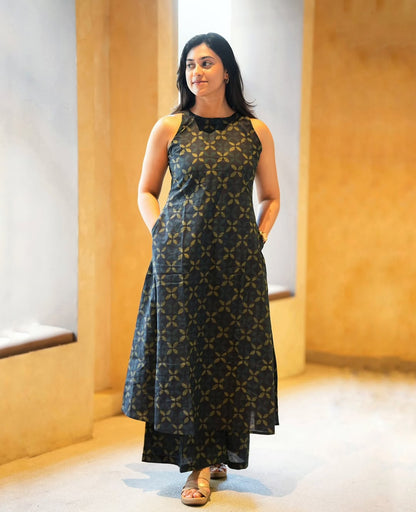 halter nack Aline  kurta with both side pocket  &  palazzo