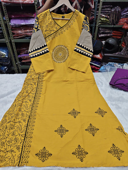 dhabu cotton kutch style suit with dabu print 🐾 and original mirror work.